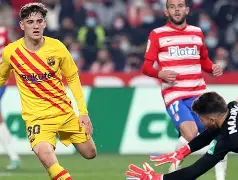 马德里竞技西甲击败格拉纳达莫拉塔头球得分(马德里拉球场) 马德里竞技西甲击败格拉纳达莫拉塔头球得分(马德里拉球场)